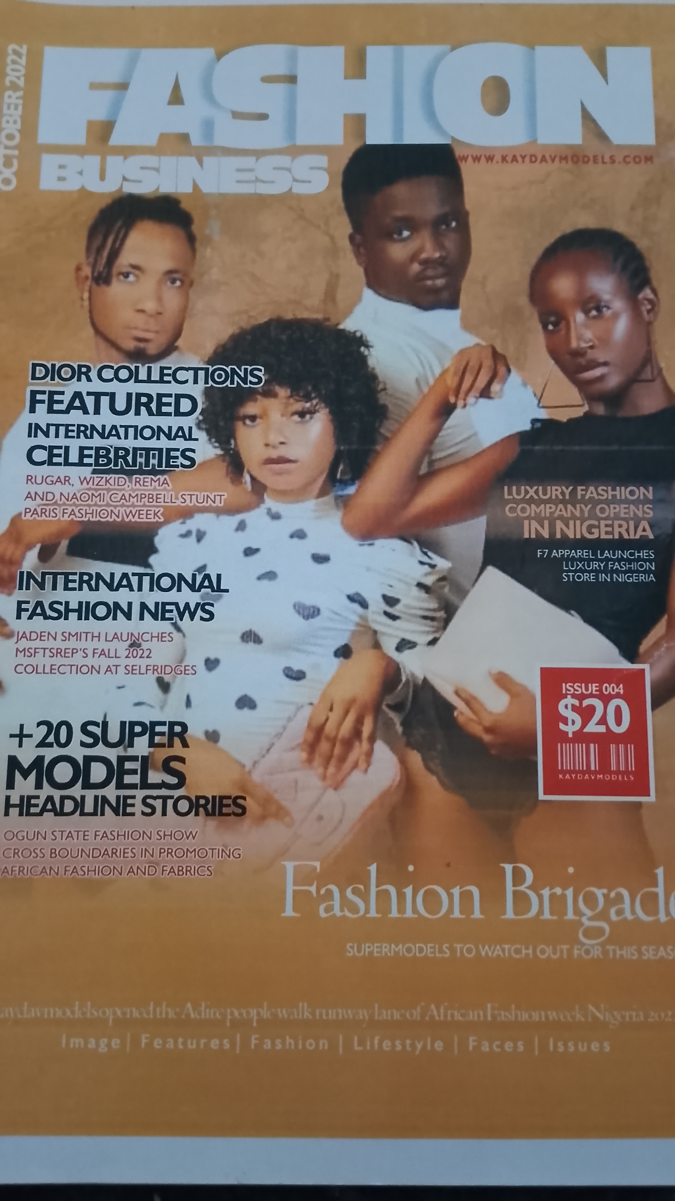 Fashion Business Magazine Vol.4